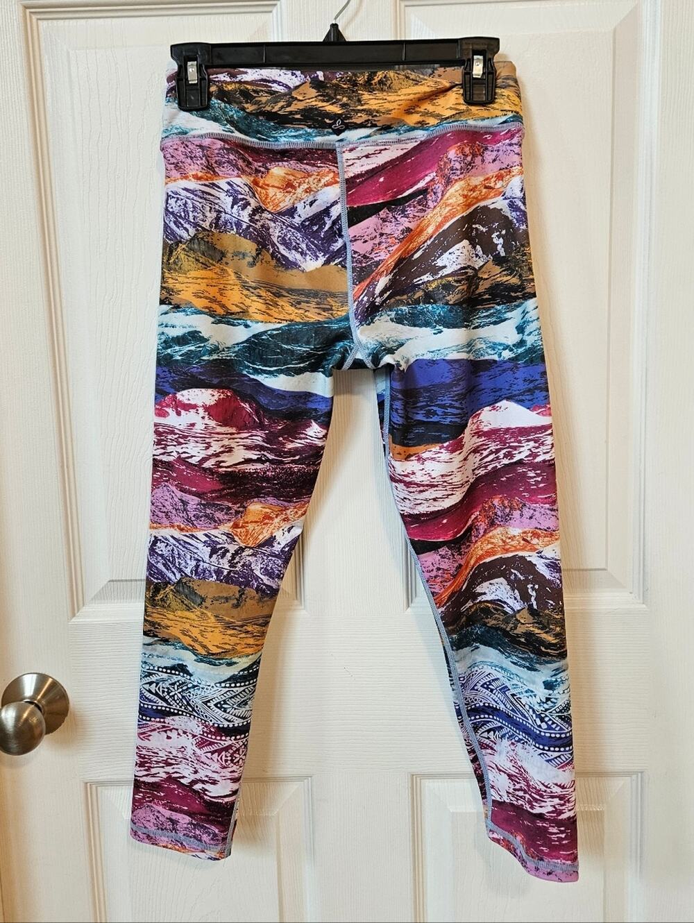 prAna Printed Capri Leggings Womens Size Medium Multicolor Athletic Yoga Pants